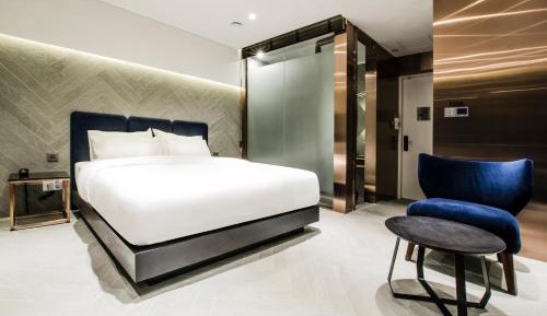 Deluxe Double Room with Bath