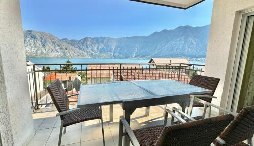 Three-Bedroom Apartment with Water View