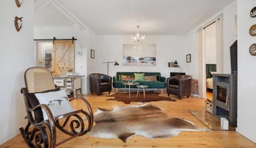 Superior One-Bedroom Apartment