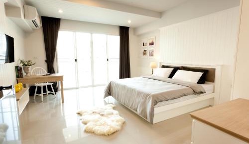 Standard Double Room-The Eight Classic King Bed