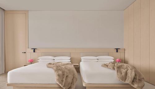 Deluxe Queen Room with Two Queen Beds and Terrace - Sea View