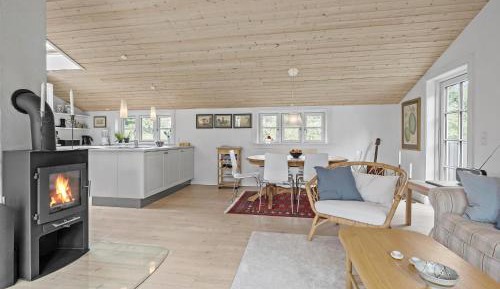 Four-Bedroom Holiday Home