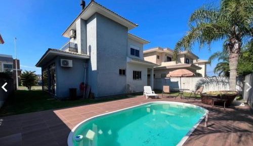 Three-Bedroom Holiday Home 