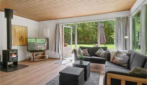 Three-Bedroom Vacation Home 