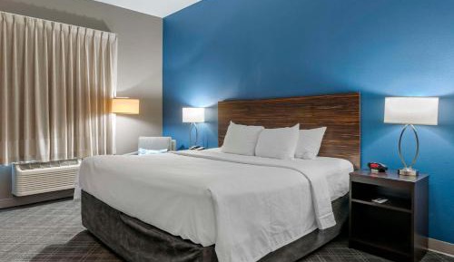 King Room - Hearing and Visual Accessible/Non-Smoking