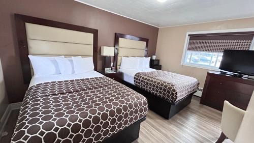 Double Room with Two Double Beds - Non-Smoking