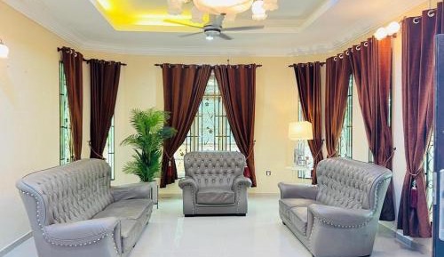 Four-Bedroom Holiday Home