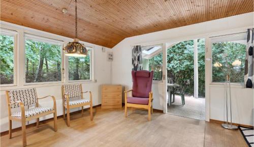 One-Bedroom Holiday Home