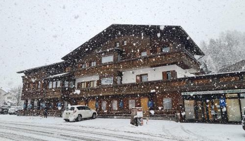 Five-Bedroom Apartment