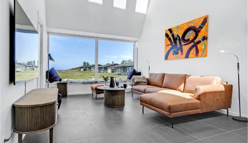 Three-Bedroom Vacation Home 