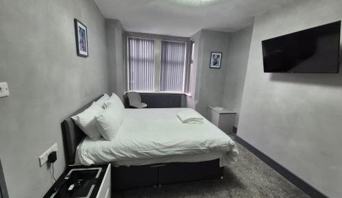 Double Room with Private Bathroom