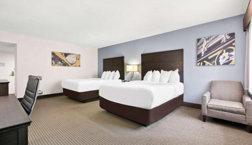 Queen Room with Two Queen Beds - Non-Smoking