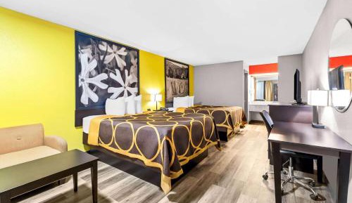 Queen Room with Two Queen Beds - Non-Smoking