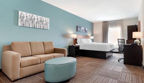 King Suite - Non-Smoking