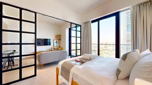 Two-Bedroom Deluxe Apartment with Balcony