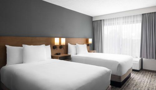 Double Room with Two Double Beds and Mountain View