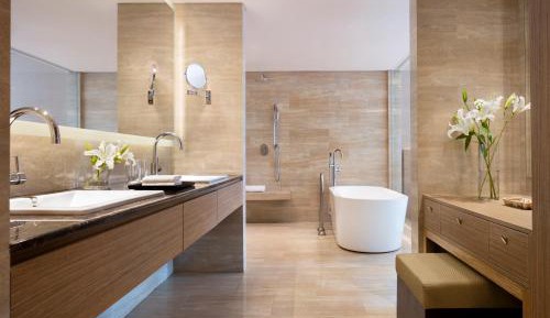 Courtyard Suite with Club Lounge Access & Flexible check-in/check-out