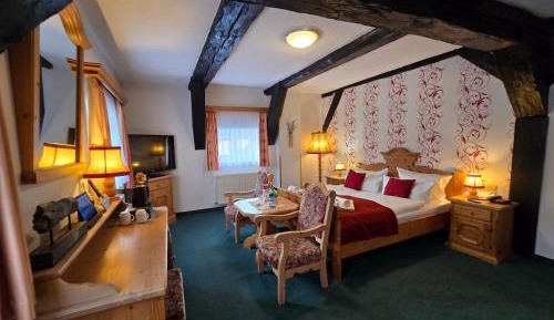 Deluxe Double Room with Shower