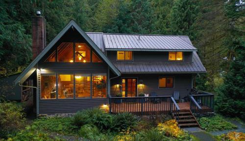 Five-Bedroom Holiday Home