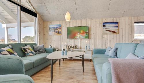 Five-Bedroom Holiday Home