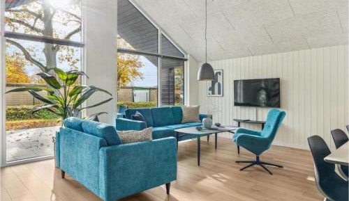 Five-Bedroom Holiday Home