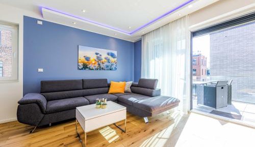 Apartment with Lake View