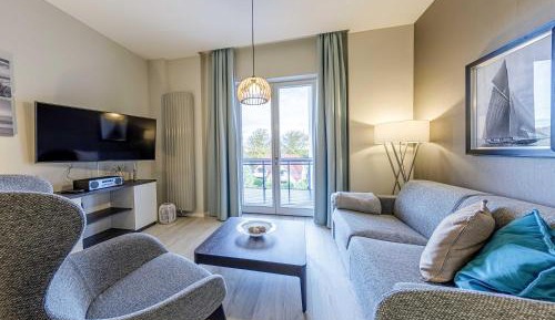 Apartment with Balcony