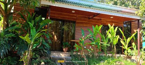 Deluxe Bungalow with Garden View