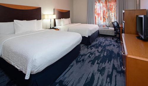 Queen Room with Two Queen Beds and Adapted Tub - Mobility and Hearing Accessible