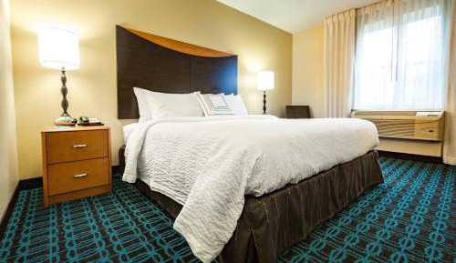 Executive King Suite, Larger Guest room, 1 King, Sofa bed (Hearing Accessible)