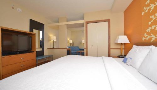 King Studio with Sofa Bed