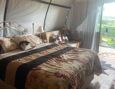 Family Room with Mountain View