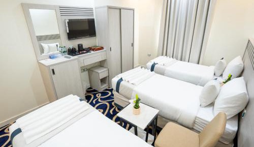 Triple Room with Private Bathroom