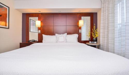 Executive King Room with Sofa Bed