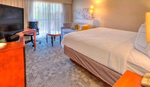 King Room with Sofa Bed