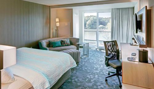 King Room with Sofa Bed and Balcony - River View