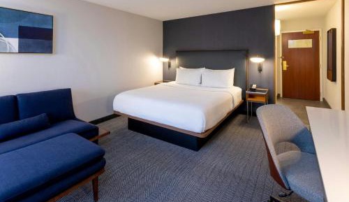 King Room with Sofa Bed