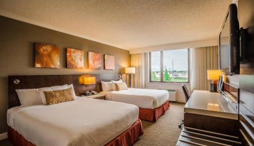 Deluxe Queen Room with Two Queen Beds