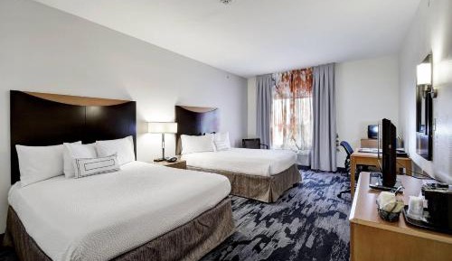 Queen Room with Two Queen Beds and Adapted Tub - Mobility and Hearing Accessible