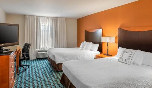 Queen Room with Two Queen Beds and Adapted Tub - Mobility and Hearing Accessible