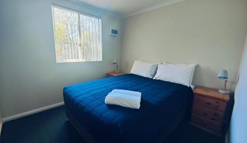 Deluxe Two-Bedroom Apartment with Garden View