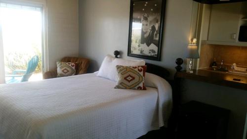 Single Room with Mountain View