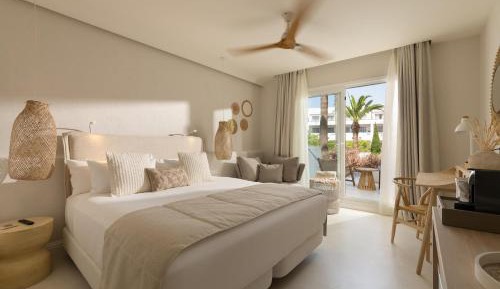 Double or Twin Room Swim-Out