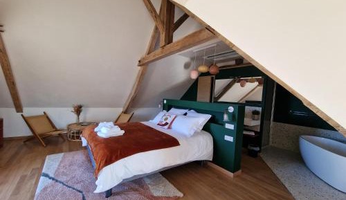 Queen Room with Balcony