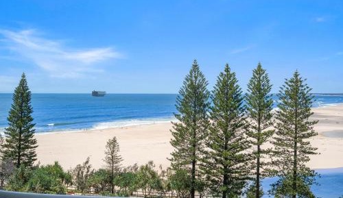Two-Bedroom Apartment - Penthouse with Ocean View
