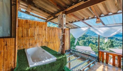 Deluxe Double or Twin Room with Balcony