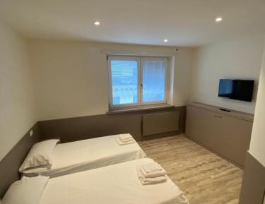 Triple Room with Private Bathroom