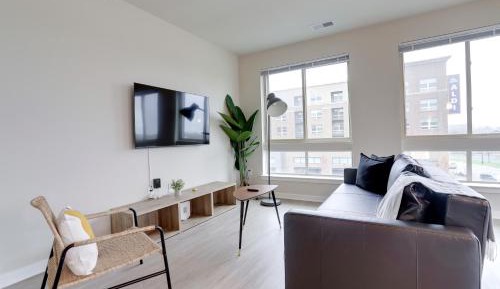 Two-Bedroom Apartment with City View