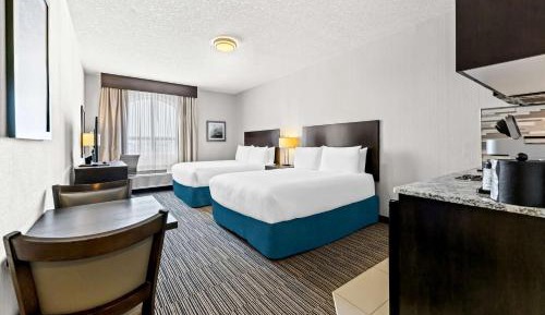 Queen Room with Two Queen Beds and Kitchenette