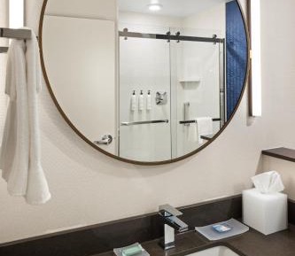 King Room - Hearing Accessible
